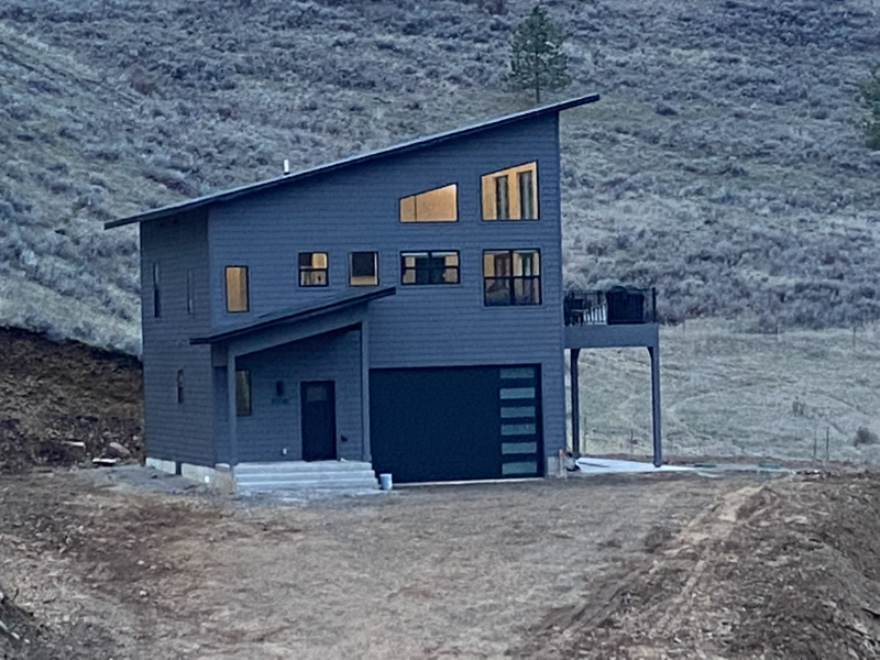 Davenport House: 40740 Clearview Dr. N