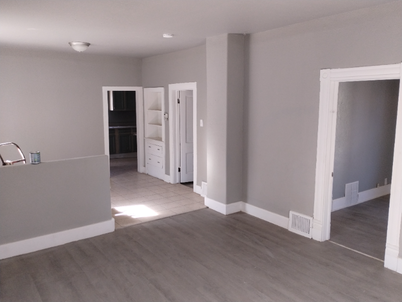 Pueblo House: 919 cartert ave