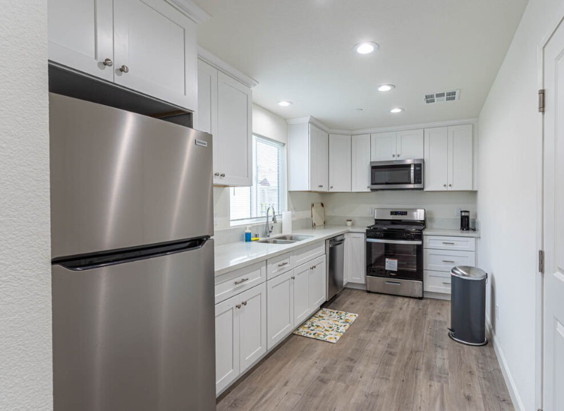 Los Angeles Multiplex: 866 N Edgemont St