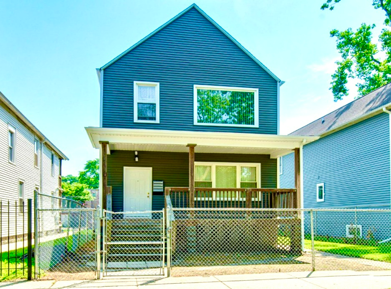 Chicago Apartment: 7353 S. Kenwood Avenue