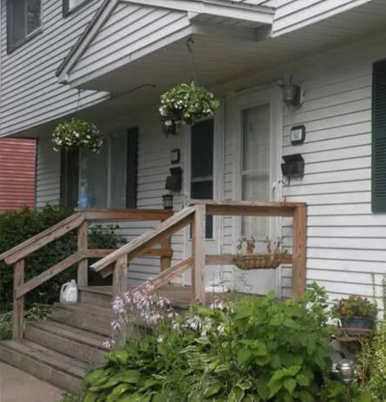 Liverpool Townhome: 610 1/2 Sunflower Dr.