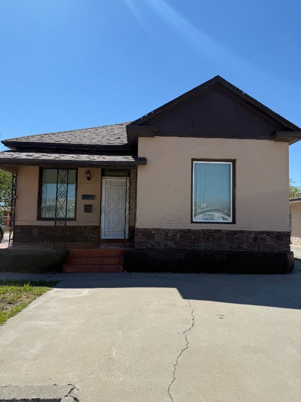 El Paso House: 3416 Rivera Ave