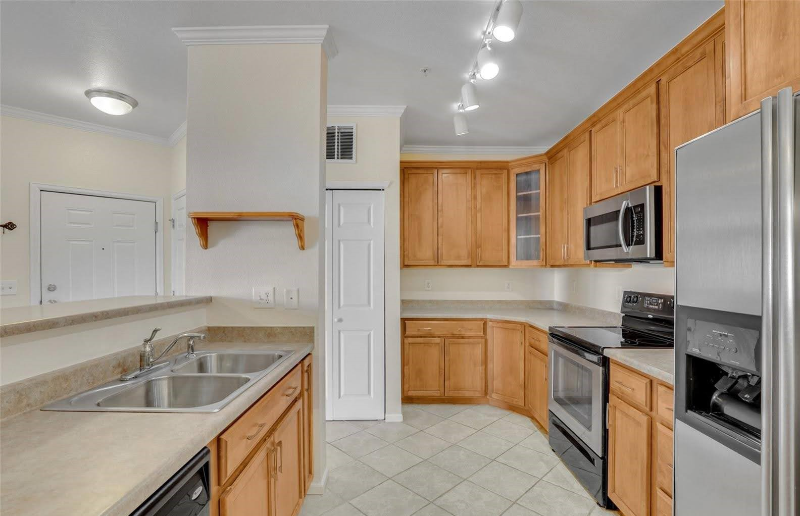 Aurora Condo: 3875 S Dayton St