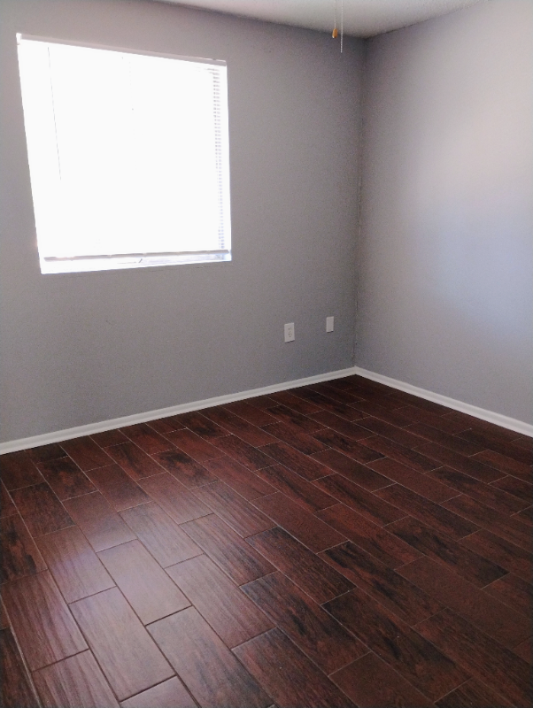 Baker Apartment: 1120 Sherron Ave