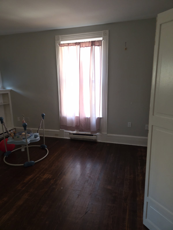 Waterbury Apartment: 151 Hillside Ave,