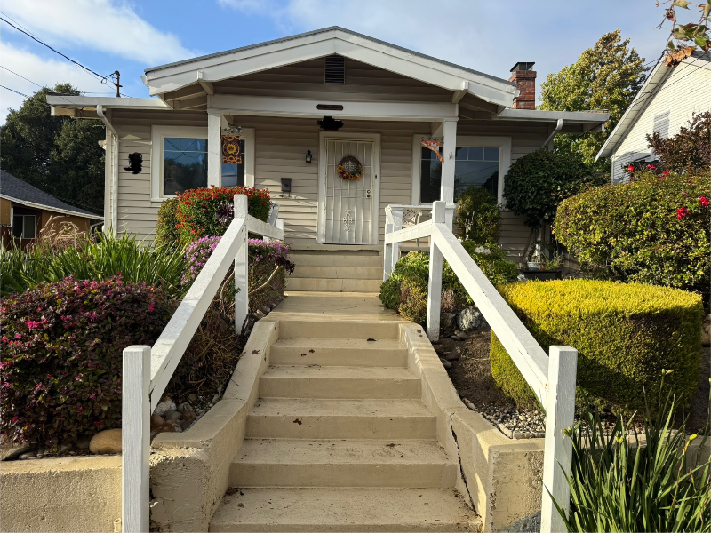 Hayward House: 1440 D St.