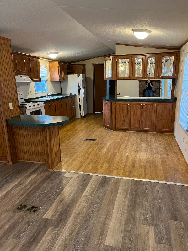 Marion House: 164 Lynn Dr,