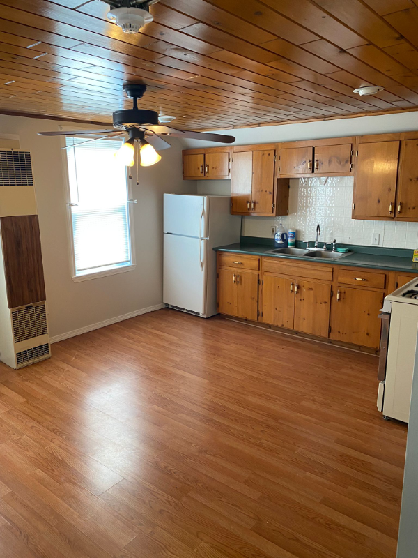 Woonsocket Apartment: 166 newland ave