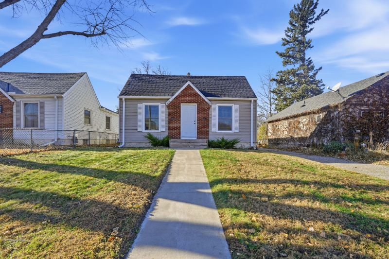 Minneapolis Multiplex: 4620 4th Ave S