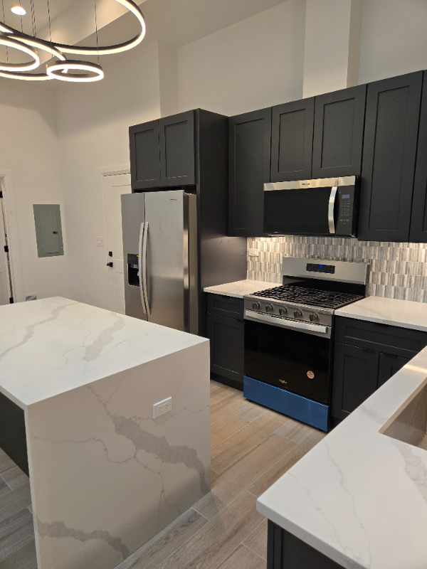 Chicago Apartment: 2909 N. Milwaukee