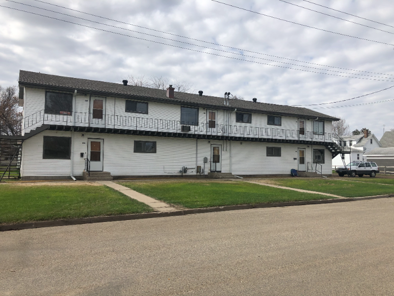 Valley City Apartment: 815 4th St SW