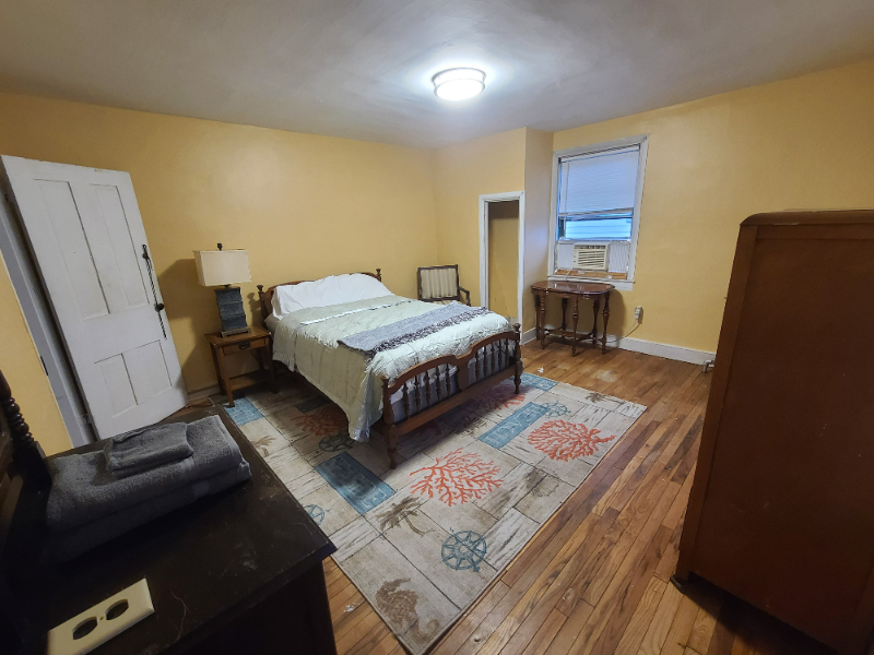 Middletown House: 258 Ann St