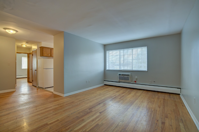 Detroit Apartment: 4865 Cadieux Road
