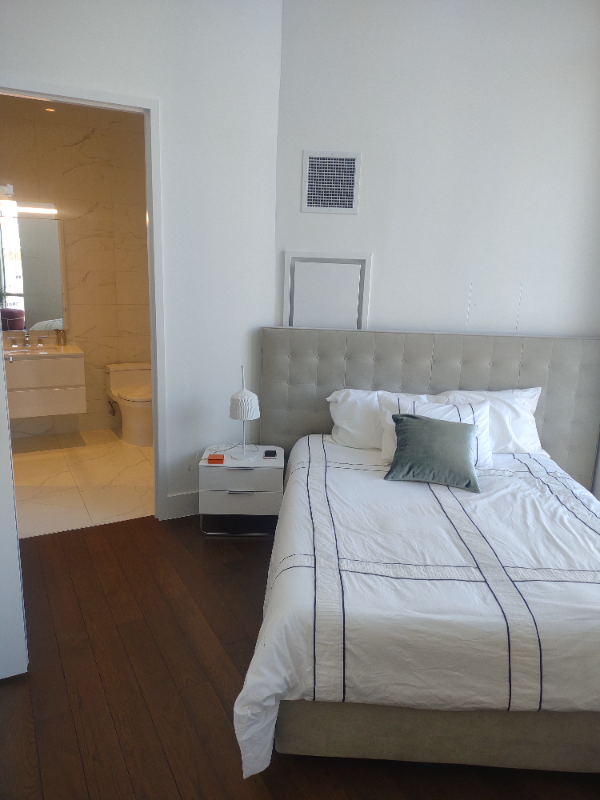 New York Apartment: E. 44th St ,3rd Ave