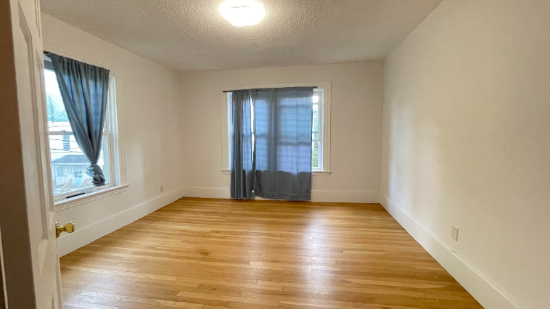 Allston Townhome: 18 Bradbury St