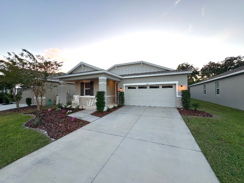okahumpka House: 5224 meadow song drive