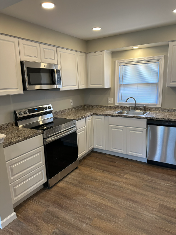 Levittown House: 43 Russett Lane