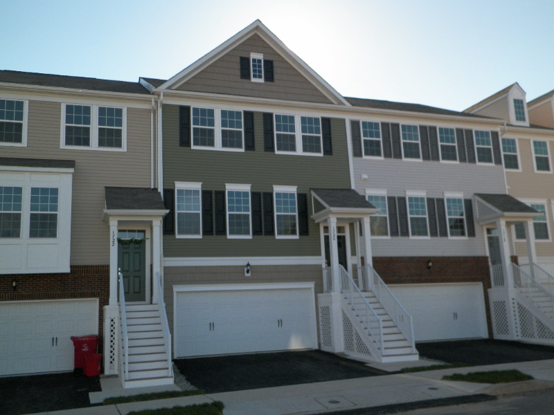 Warrington Townhome: 1720 Beacon Ln