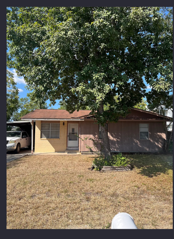 San Antonio House: 123 Rene Ave