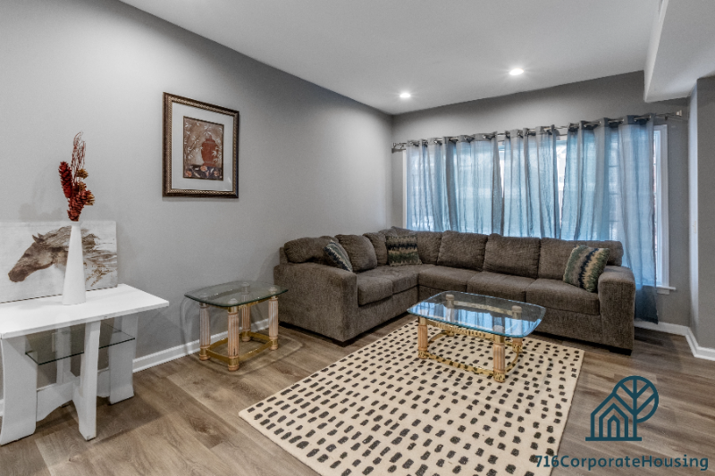 Buffalo House: 184 14th Street