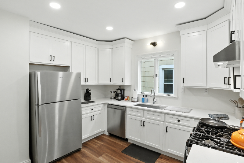 Buffalo Townhome: 140 Commonwealth Ave