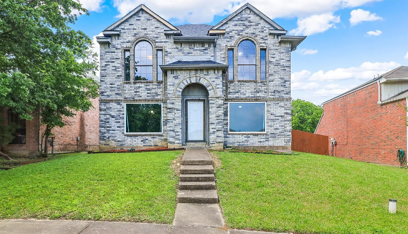 Balch Springs House: 12714 Hilltop Dr