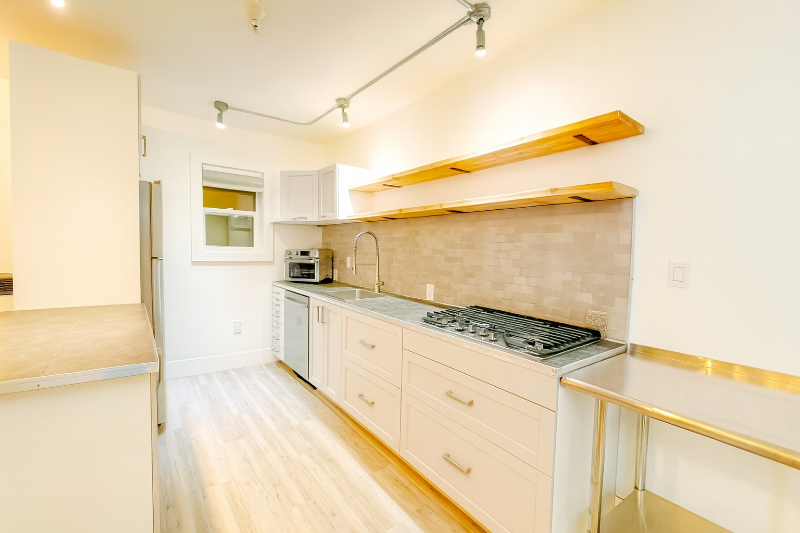 Santa Rosa Apartment: 592 Silva Ave.