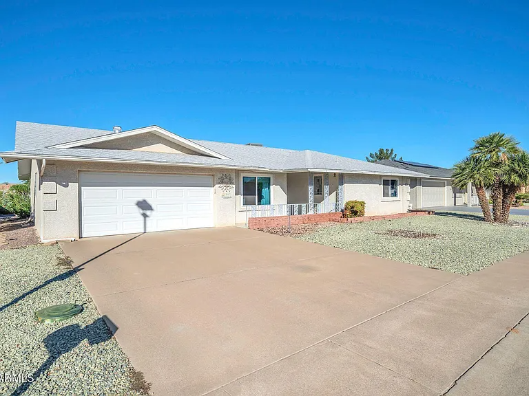 Sun City House: 20018 N Lake Forest Dr