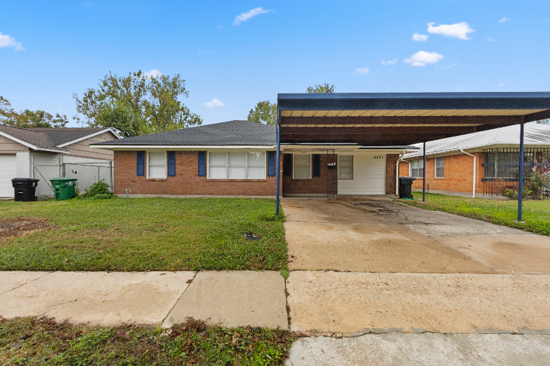 Houston House: 4601 W 43rd St
