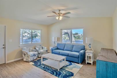 Panama City Apartment: 240 Harmon Ave