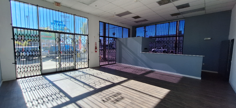 North Hills House: 8332 Sepulveda Blvd