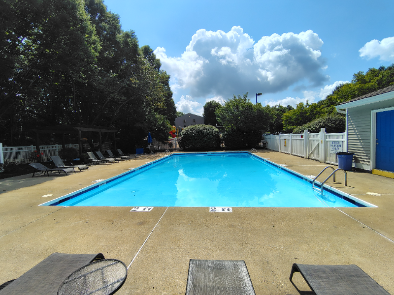 Lynchburg Apartment: 600 Reusens Road