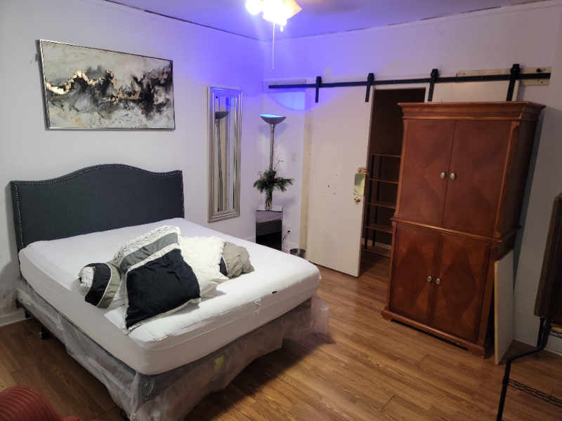 Chicago House: 7330 S Yates Blvd