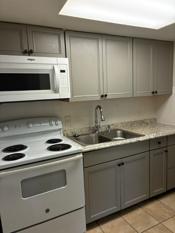 Cincinnati Apartment: 728 Ohio Pike