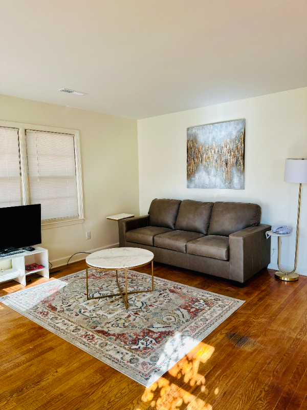 Fayetteville House: 112 Quincy St