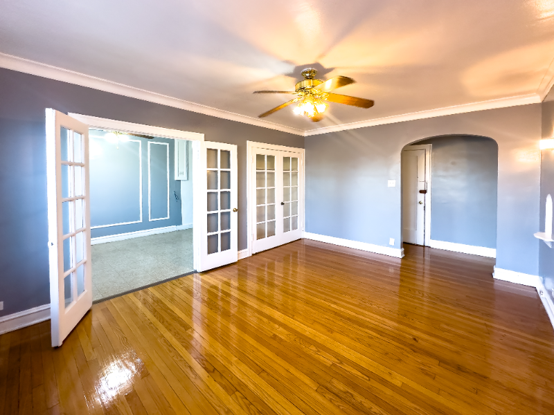 Chicago Apartment: 1553 W 83rd St