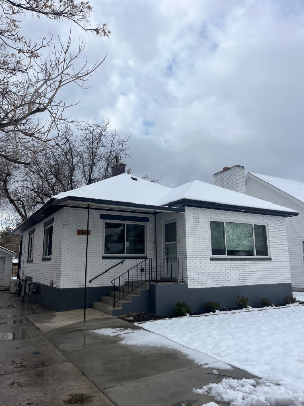 Springville House: 165 N 400 E