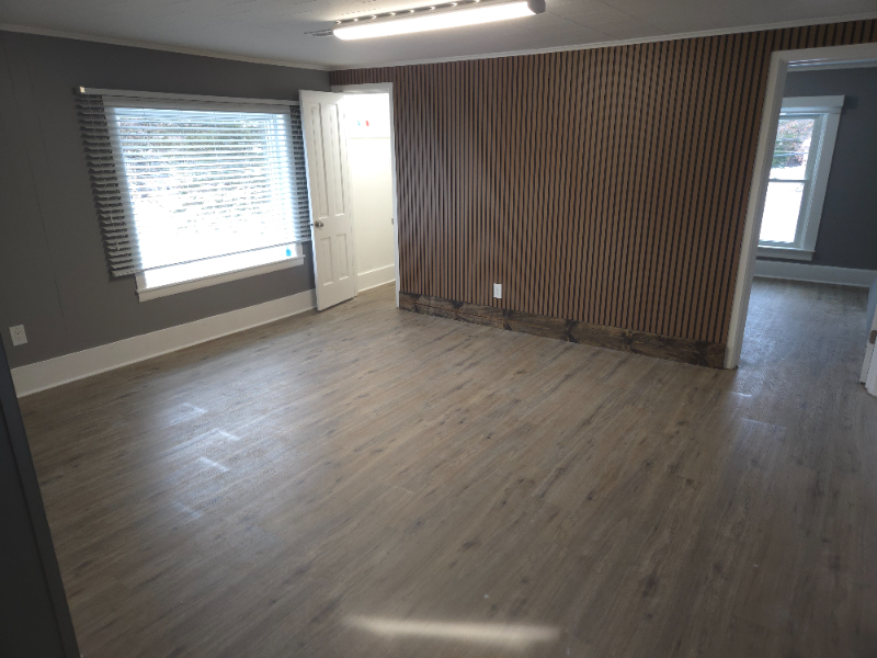 Huntley Multiplex: 10906 N Woodstock St