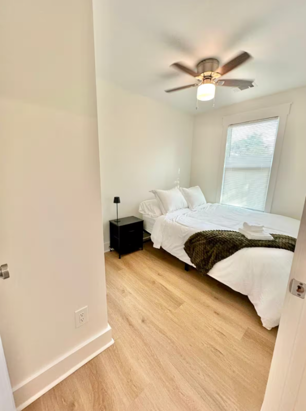 Savannah House: 1313 Live Oak Street