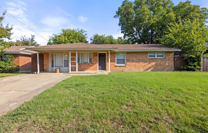Dallas House: 2539 Hillsboro Ave