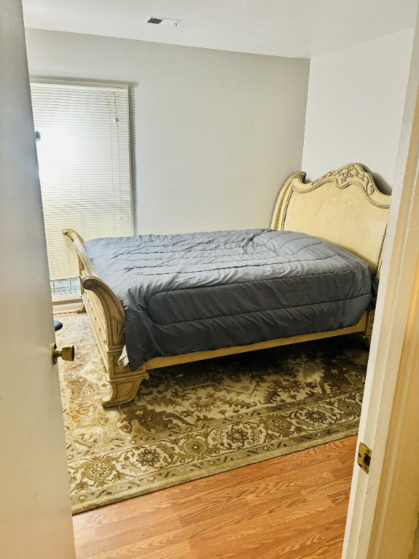 Laurel Single Room: 11381 Laurelwalk Dr