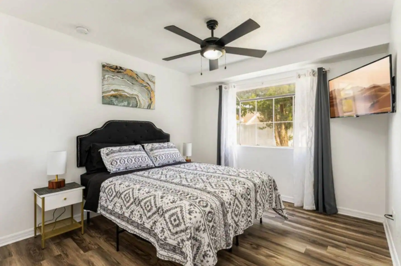 Orlando House: 2301 Carlton Drive,