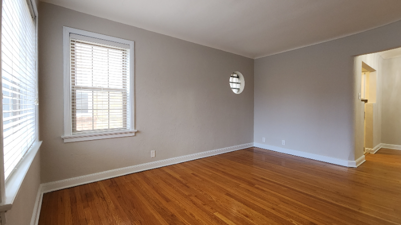 Saint Louis Apartment: 6304 Bancroft Ave