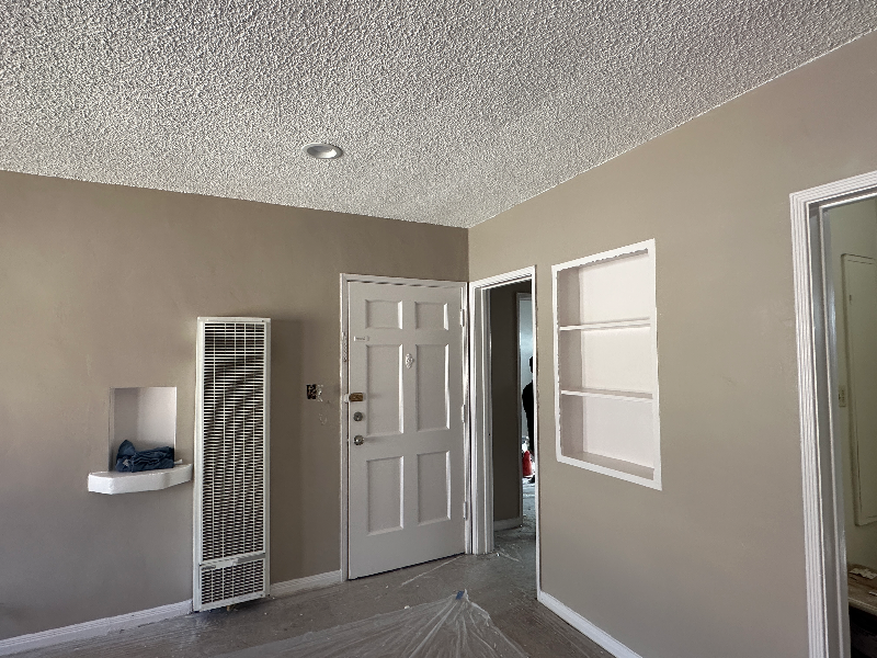 Los Angeles Apartment: 4286 Leimert Blvd