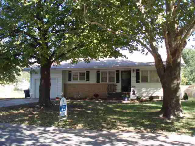 Newton House: 1208 Grove Ave