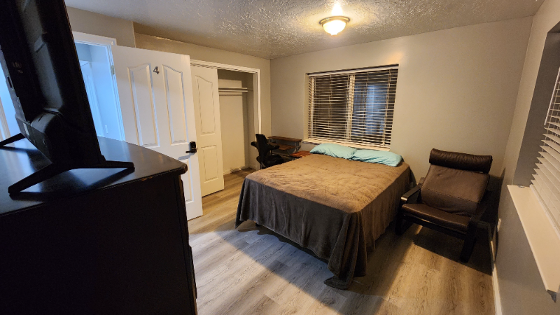 South Jordan Single Room: 9622 s. Elk Vista Lane