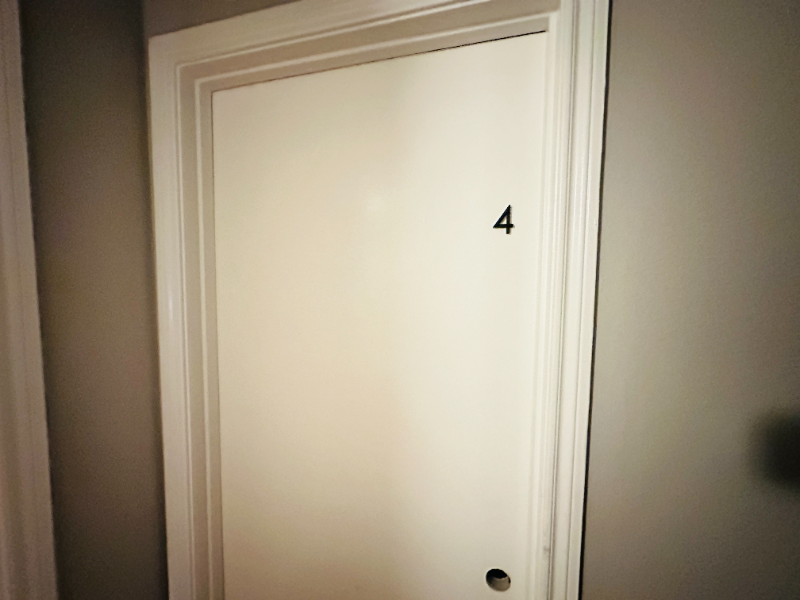 Houston Single Room: 18047 Bambriar Dr, Houston, TX 77090
