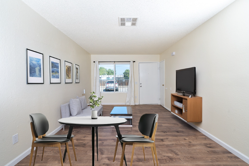 Hemet Multiplex: 526 Greystone Lane