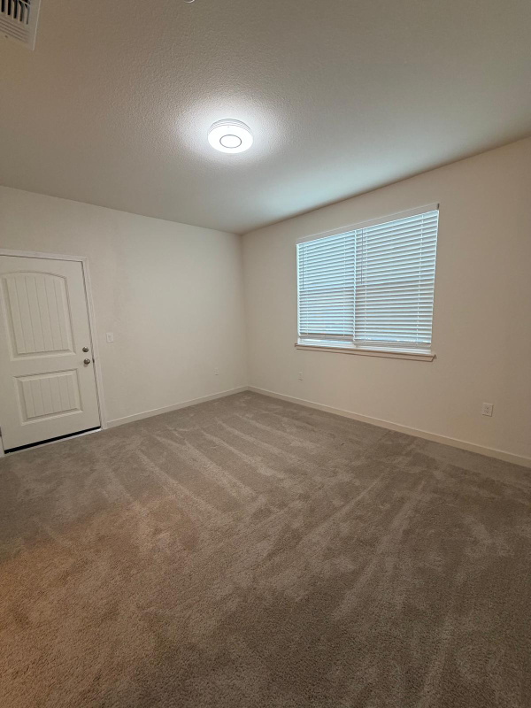 Lathrop Single Room: 3130 Paxton St