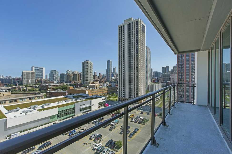 Chicago Condo: 330 N Jefferson